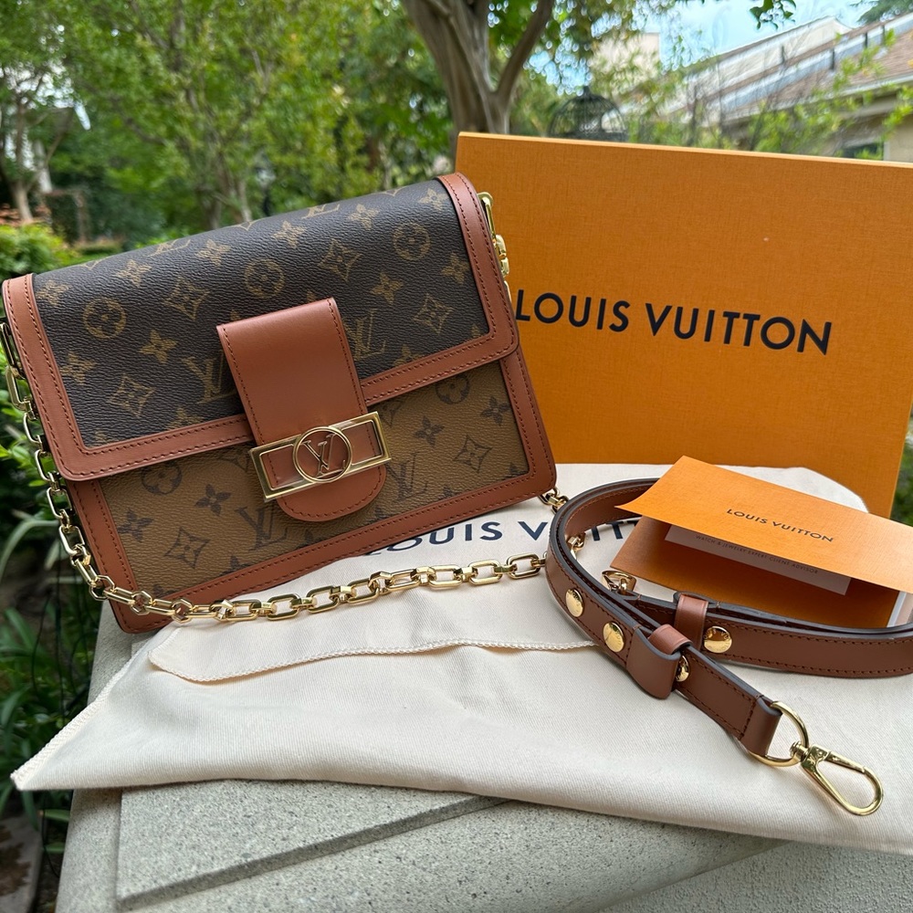 Louis Vuitton Dauphine MM Purse w/ GHW.
